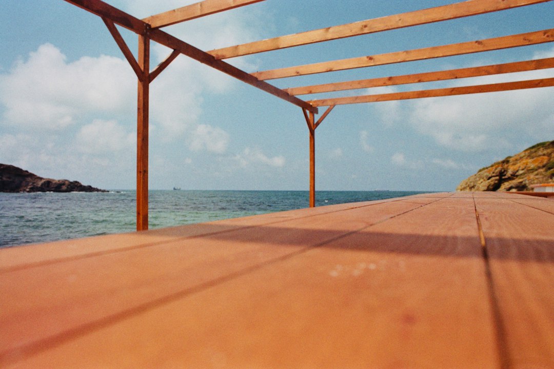 Platelage et terrasse en bois naturel